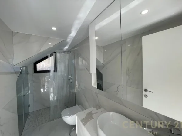 Vlore, shitet apartament duplex Dublex Kati 0, 70 m² 330.000 € (Radhime-Vlore)