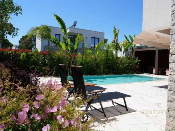 Durres, shitet Vile 2 Katshe Kati 2, 597 m² 1.300.000 € (Gjiri i Lalzit , San Pietro)