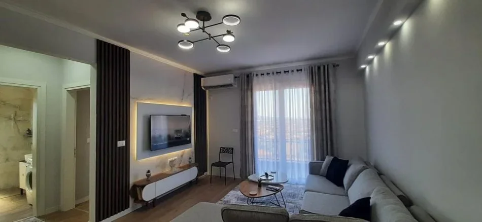 Tirane, shes apartament 2+1 Kati 6, 81 m² 105.000 € (kamez)