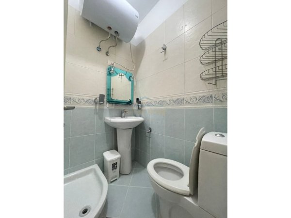 Tirane, jepet me qera apartament 2+1+Aneks+Ballkon Kati 7, 110 m² 700 € (KOMPLEKSI KIKA 1)