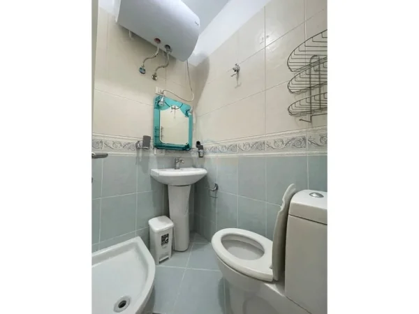 Tirane, jepet me qera apartament 2+1+Aneks+Ballkon Kati 7, 110 m² 700 € (KOMPLEKSI KIKA 1)