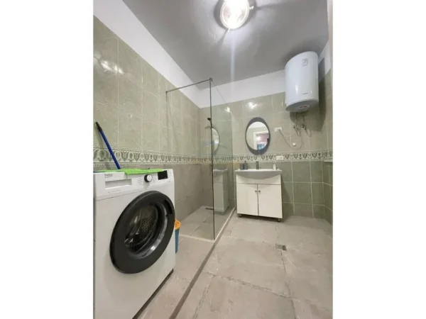 Tirane, jepet me qera apartament 2+1+Aneks+Ballkon Kati 7, 110 m² 700 € (KOMPLEKSI KIKA 1)