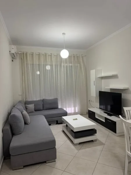 Tirane, jepet me qera apartament 2+1+Aneks+Ballkon Kati 2, 110 m² 500 € (Kopshti Botanik)