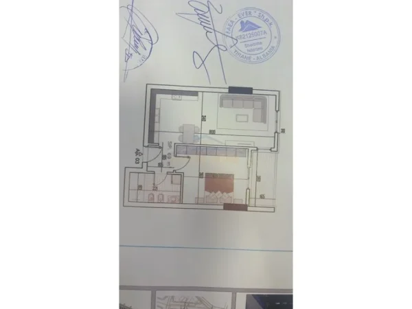 Tirane, shitet apartament 1+1+Ballkon Kati 4, 81 m² 104.500 € (paskuqan)