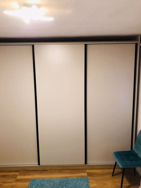 Tirane, jepet me qera apartament 1+1+Ballkon Kati 5, 65 m² 650 € (mine peza)