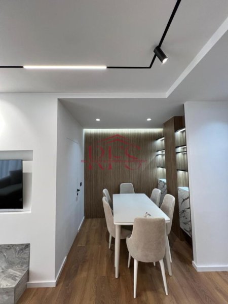 📍 Jepet me Qera Apartament 2+1 Luks  – Liqeni i Thatë, përballë Radisson   1,100 €