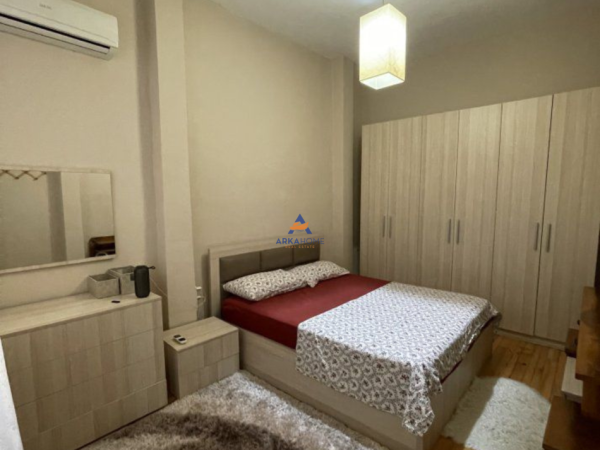Tirane, jepet me qera apartament 1+1 Kati 1, 70 m² 600 € (Myslym Shyri)