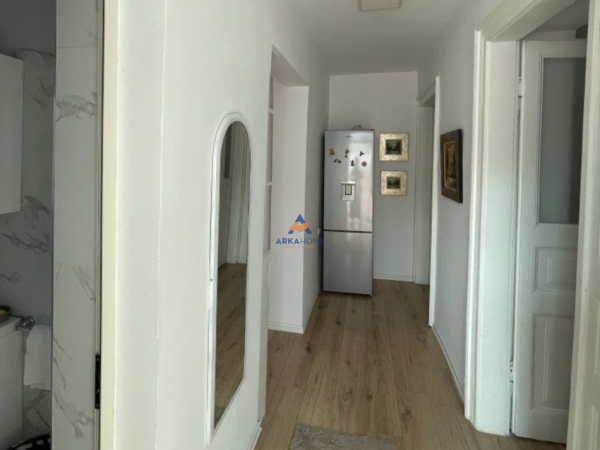 Tirane, jepet me qera apartament 1+1 Kati 1, 70 m² 600 € (Myslym Shyri)
