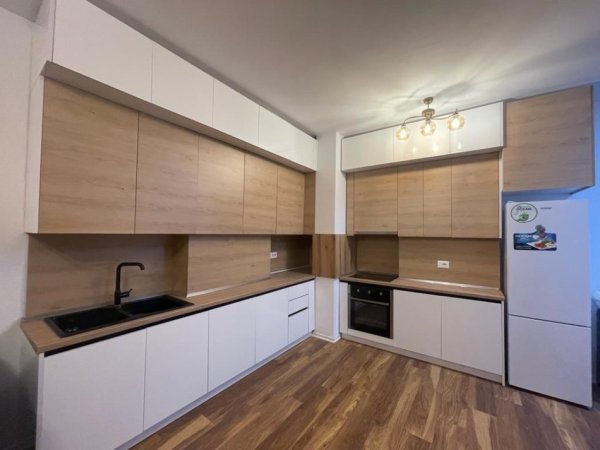 Tirane, jepet me qera apartament 1+1 Kati 10, 65 m² 450 € (Grand Gallery Yzberisht)