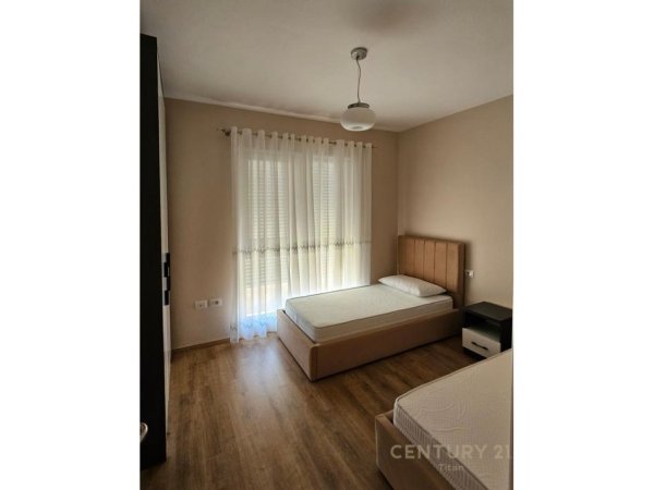 Tirane, jepet me qera apartament 2+1 Kati 3, 101 m² 700 € (Don Bosko)