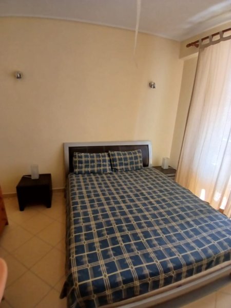 Tirane, jepet me qera apartament 2+1+Ballkon Kati 3, 85 m² 550 € (Kodra e Diellit)