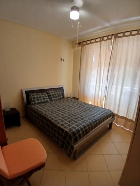 Tirane, jepet me qera apartament 2+1+Ballkon Kati 3, 85 m² 550 € (Kodra e Diellit)