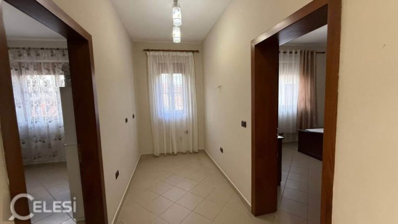 Tirane, jepet me qera Vile, 180 m²,600 mije ne muaj (Rruga:Ramiz Treni,)Mbrapa karburant Kastrati tek xhamlliku