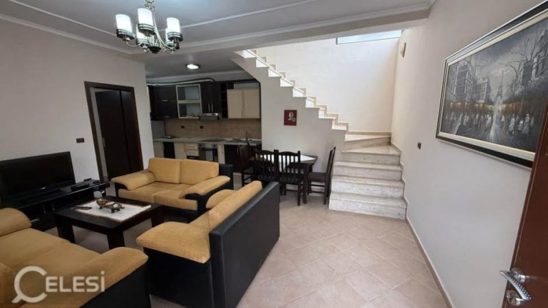 Tirane, jepet me qera Vile, 180 m²,600 mije ne muaj (Rruga:Ramiz Treni,)Mbrapa karburant Kastrati tek xhamlliku