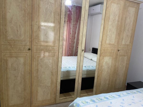 Tirane, jepet me qera shtepi 1+1+Ballkon Kati 0, 56 m² 400 € (ne rrugen Sulejman Delvina Tirane.)