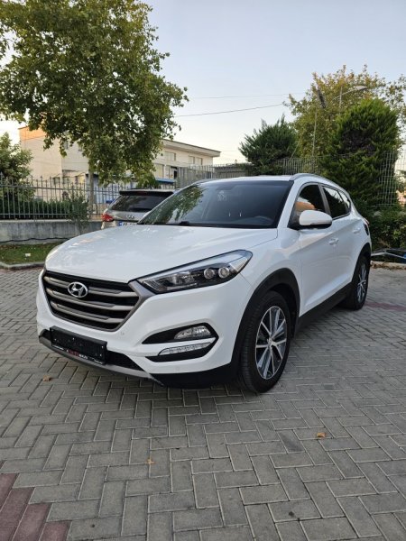 Fier, shes makine Hyundai Tucson Nafte, e bardhë automatik 13.500 €