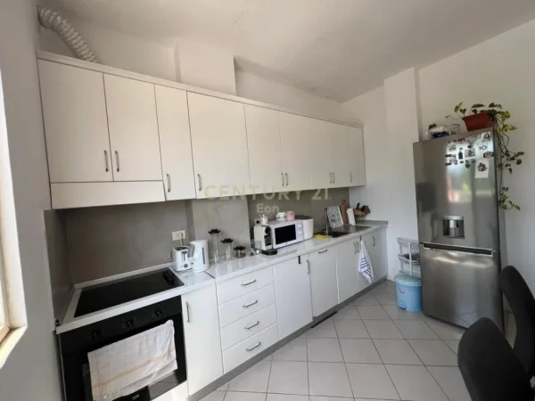 Durres, shitet apartament+verande | Penthouse 2+1 Kati 5, 255 m² 230.000 € (Mali i Robit , Durres)