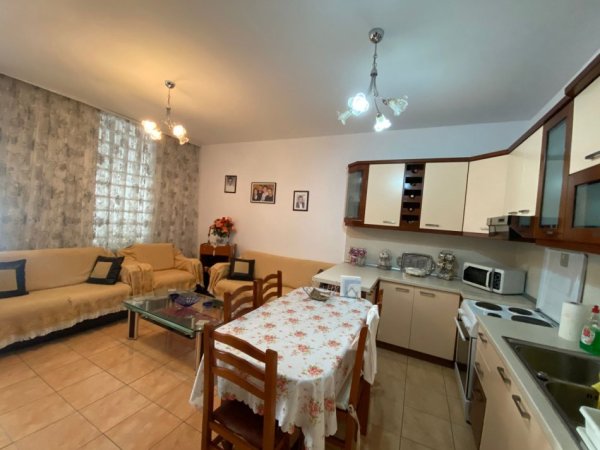 Durres, shitet apartament 3+1+Ballkon Kati 3, 117 m² 130.000 € (ILIRIA PLAZH DURRES)