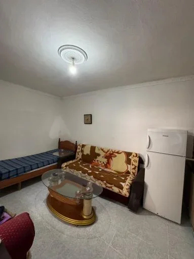 Tirane, jepet me qera apartament 1+1+Aneks Kati 1, 50 m² 300 € (Brryli)