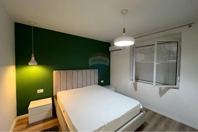 Tirane, jepet me qera shtepi 2+1 , 80 m² 850 € 