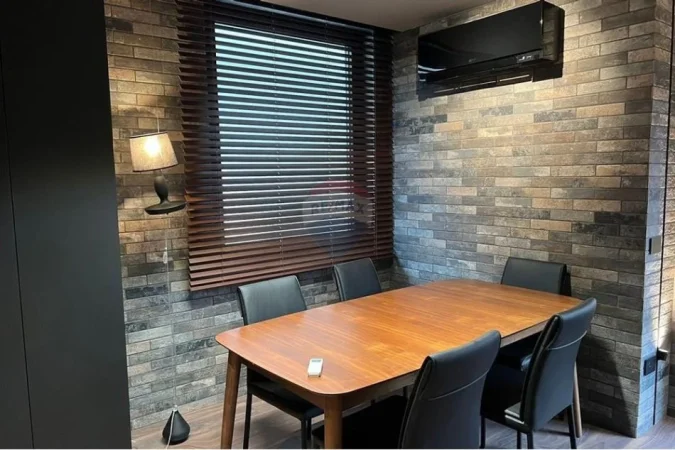 Tirane, jepet me qera apartament 2+1 Kati 4, 125 m² 1.100 € (kristal center)