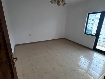 Tirane, shitet Vile 3+1 Kati 2, 150 m² 20.500.000 € 