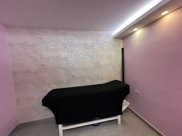 Tirane, shitet ambjent biznesi Kati 0, 70 m² 120.000 € (Rruga " Idriz Dollaku")