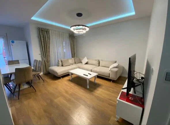 Tirane, jepet me qera apartament 2+1+Aneks+Ballkon Kati 3, 110 m² 800 € (don bosko)