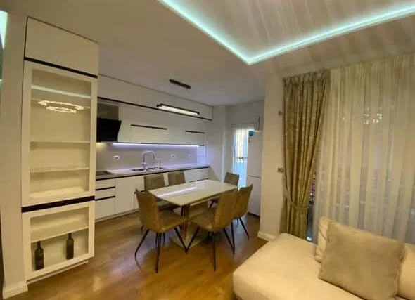 Tirane, jepet me qera apartament 2+1+Aneks+Ballkon Kati 3, 110 m² 800 € (don bosko)
