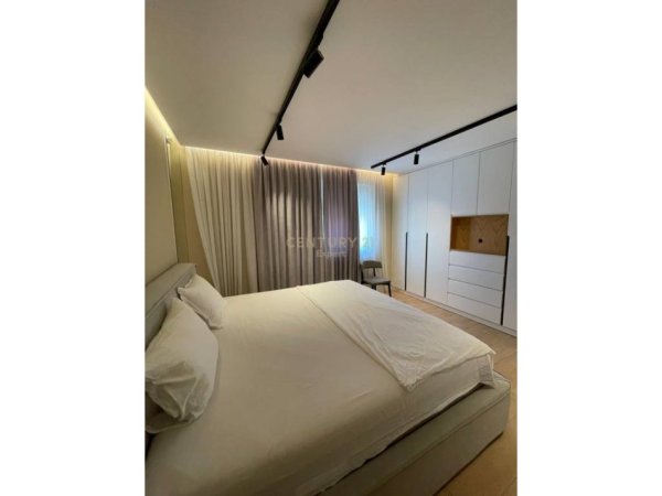 Tirane, jepet me qera apartament 2+1 Kati 6, 100 m² 1.000 € (RRUGEN E KOSOVAREVE)