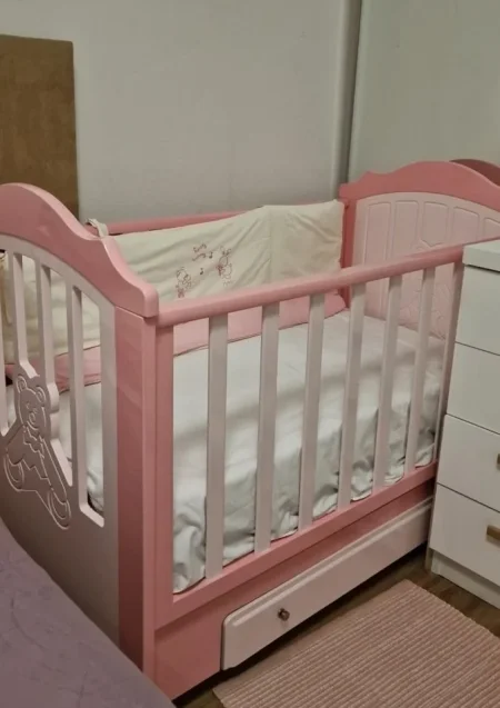 Tirane, shes Krevat per bebe 150 €