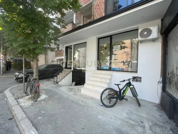 Tirane, jepet me qera ambjent biznesi Kati 0, 30 m² 850 € (PRANË RRUGËS KOSOVARËVE)