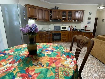 Tirane, shitet apartament 2+1+Ballkon Kati 3, 90 m² 160.000 € (Don Bosko)