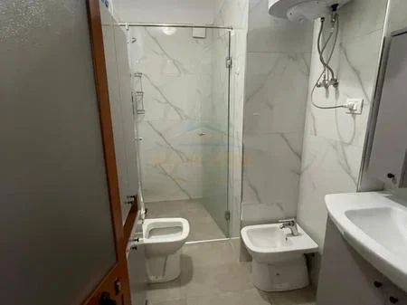Tirane, shitet apartament 2+1+Ballkon Kati 3, 90 m² 160.000 € (Don Bosko)