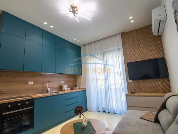Tirane, jepet me qera apartament 1+1 Kati 4, 40 m² 600 € (Rruga e Durresit)