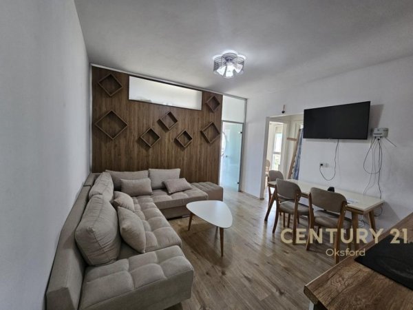 Tirane, jepet me qera apartament 2+1 Kati 8, 74 m² 600 € (Ish Fusha e Aviacionit)