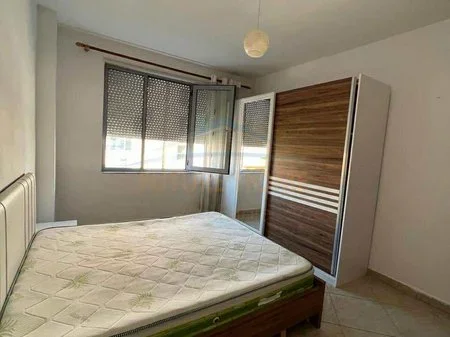 Tirane, jepet me qera apartament 2+1 Kati 3, 85 m² 420 € 