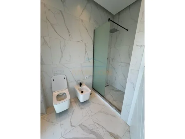 Tirane, jepet me qera Vile Kati 0, 107 m² 1.000 € 
