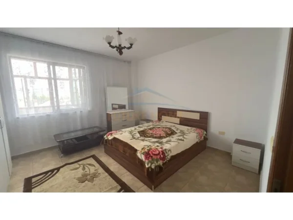 Tirane, jepet me qera apartament 3+1 Kati 3, 93 m² 600 € (Don Bosko)