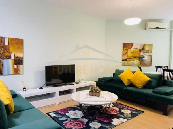Tirane, jepet me qera 1+1 Kati 2, 75 m² 600 € 