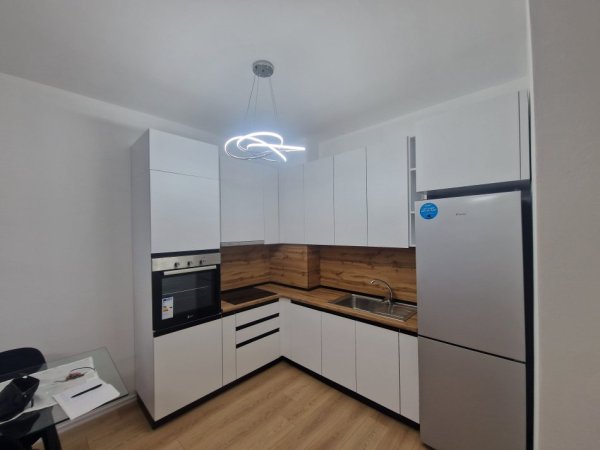 Jepet apartament 1+1 me qira, Kompleksi Oasis!
