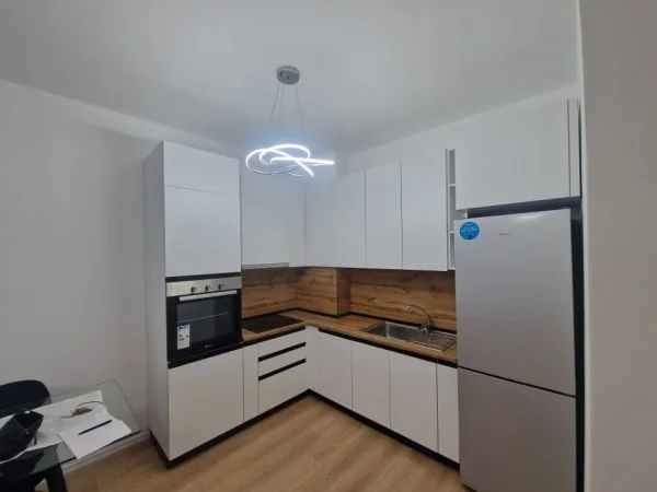 Jepet apartament 1+1 me qira, Kompleksi Oasis!