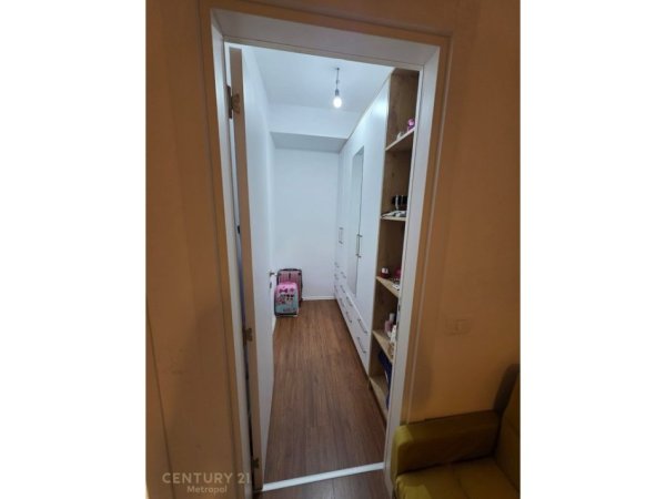 Tirane, jepet me qera apartament 2+1+Aneks+Ballkon Kati 2, 94 m² 750 € (Kompleksi Fiori di Bosco)