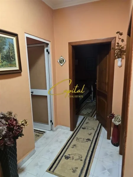 Tirane, shitet apartament 1+1 Kati 4, 55 m² 106.000 € (RRUGA E DIBRES)