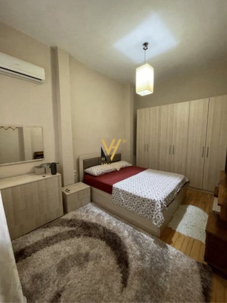 Tirane, jepet me qera apartament 1+1+Ballkon Kati 1, 95 m² 600 € (MYSLYM SHYRI)