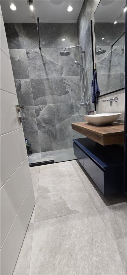 Tirane, jepet me qera apartament 1+1 Kati 8, 70 m² 800 € (SQUARE 21)