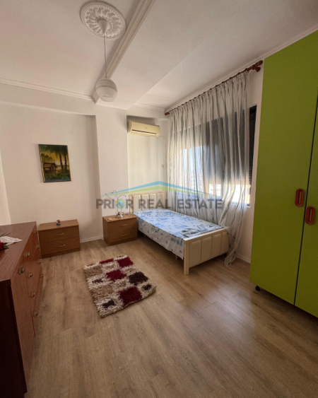 Tirane, shitet apartament 2+1+Ballkon Kati 6, 100 m² 13.500.000 ALL (Rruga 5 Maji)