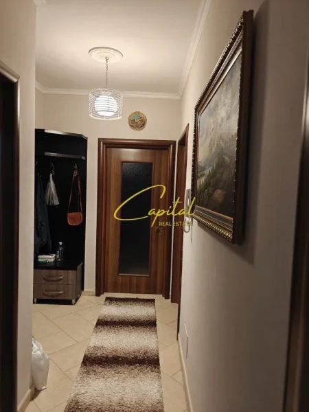 Tirane, jepet me qera apartament 2+1 Kati 3, 99 m² 720 € (DON BOSKO)