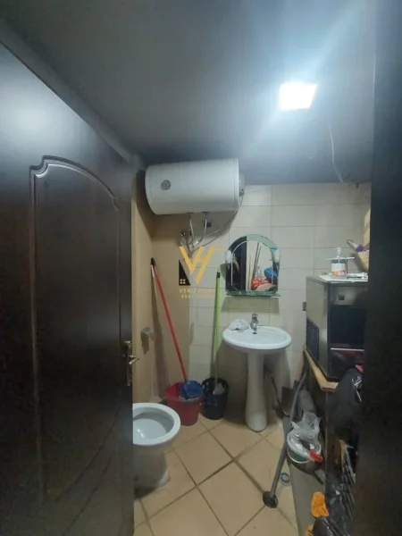 Tirane, shitet dyqan Kati 0, 110 m² 245.000 € (KODRA E DIELLIT)