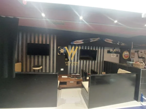 Tirane, shitet dyqan Kati 0, 110 m² 245.000 € (KODRA E DIELLIT)